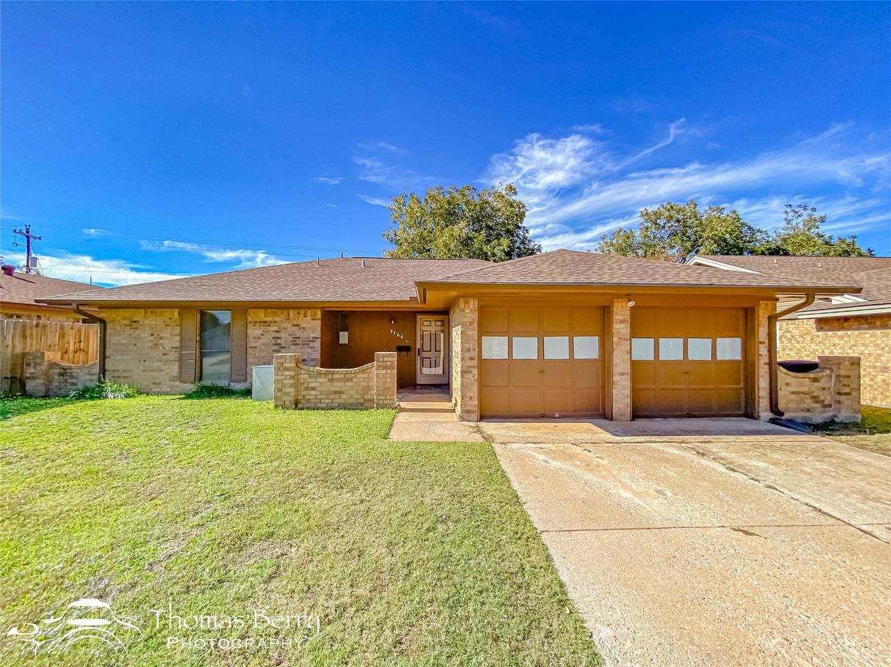 3766 Varsity Ln - Photo 3 of 26