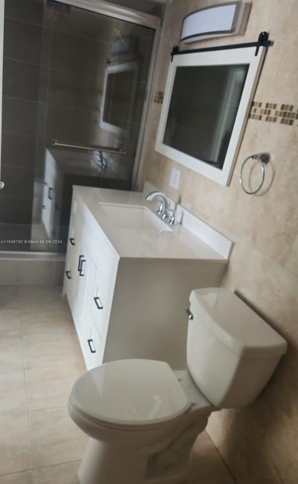 2903 Ne 163rd St - Photo 4 of 5