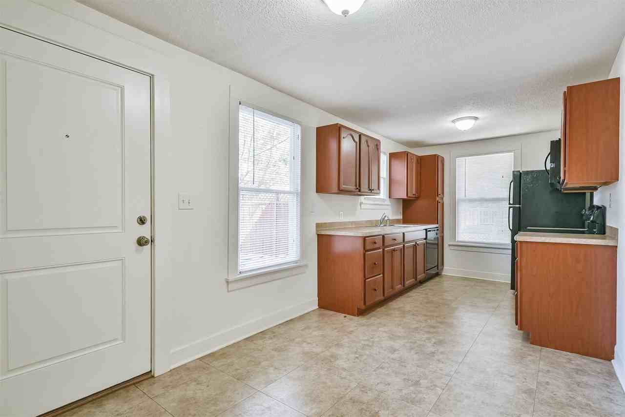 3218 Avenue O 1/2 ##1 - Photo 6 of 32