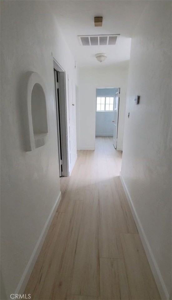 3145 N E St - Photo 4 of 8