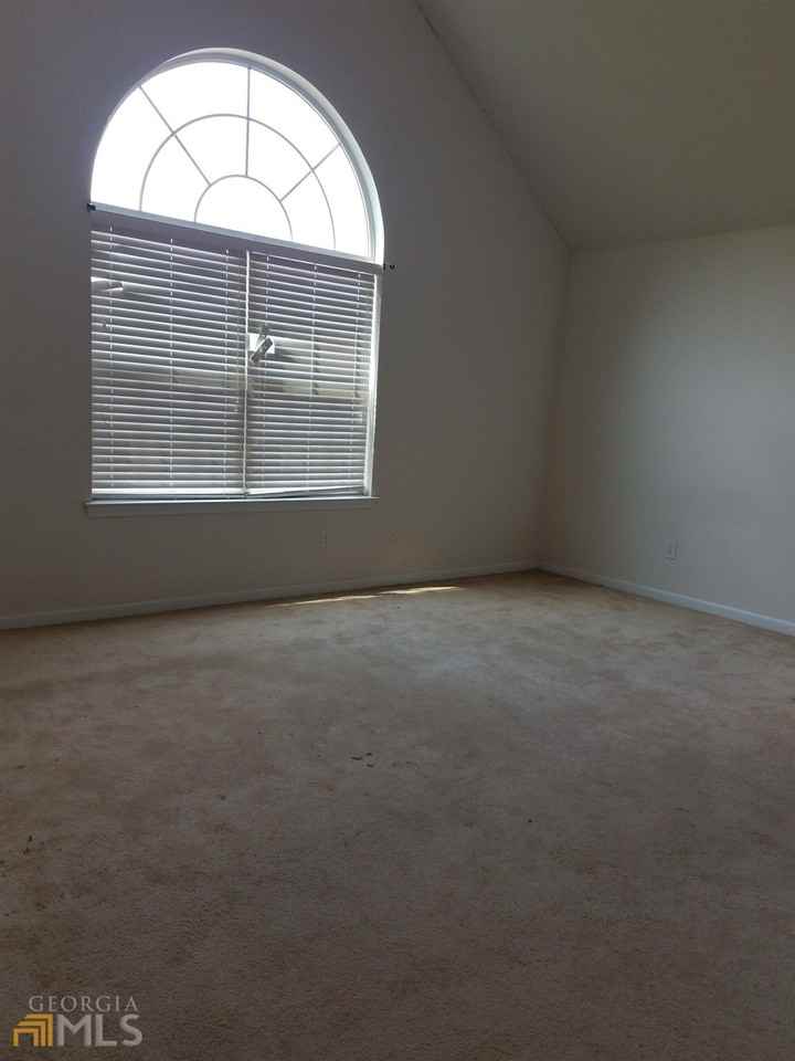 11186 James Madison Dr - Photo 7 of 11