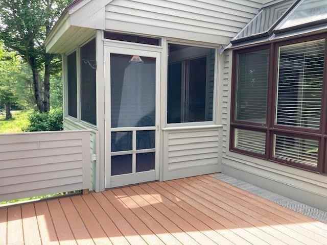 58 The Seasons - Photo 2 of 16