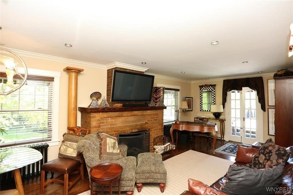 72 N Long St - Photo 5 of 18