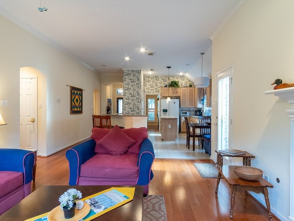 7034 Lawler Rdg - Photo 7 of 21