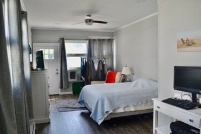 8 Main St - Photo 2 of 4