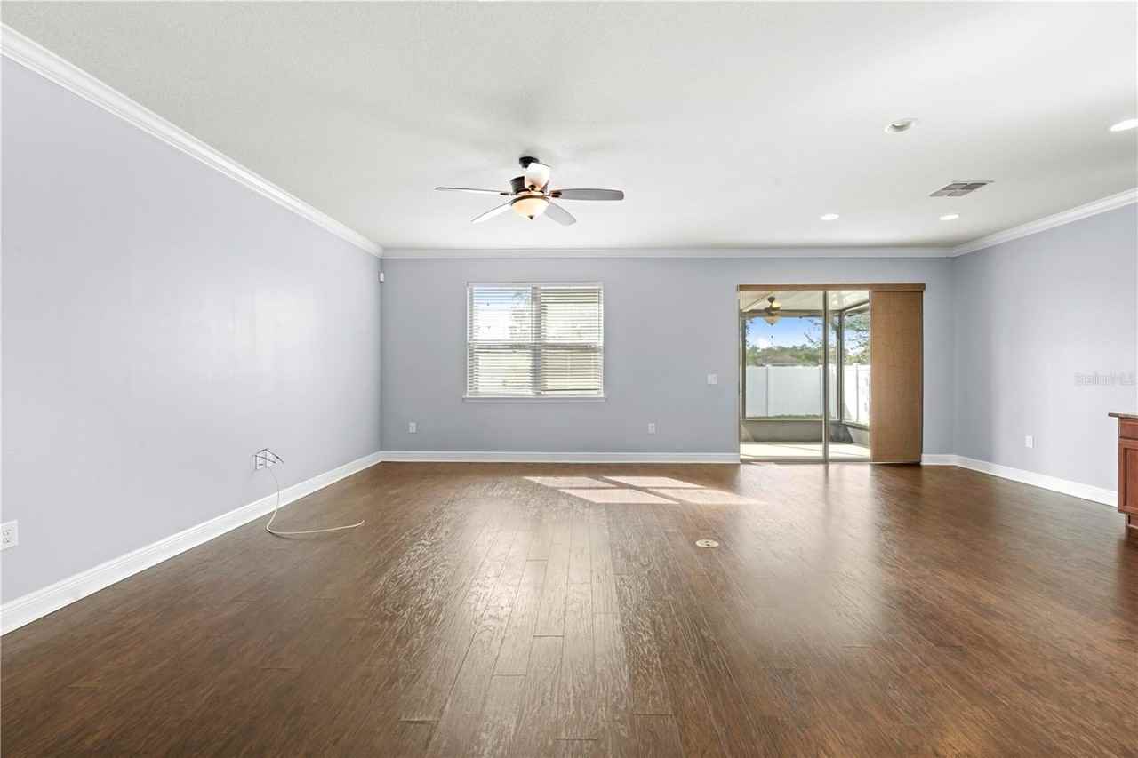 15253 Stone House Dr - Photo 5 of 34