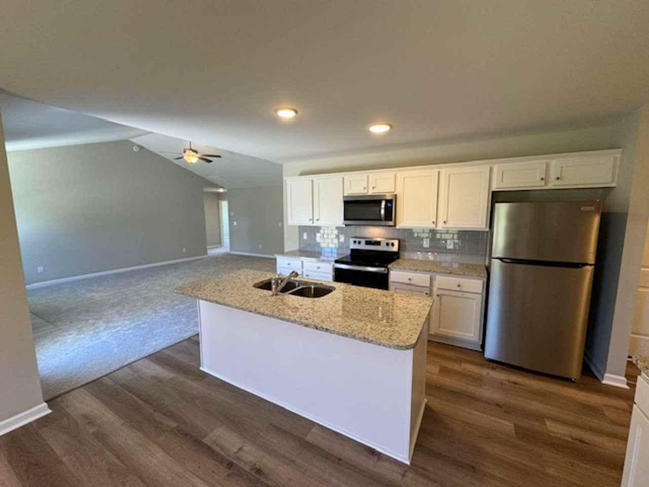 22 Longford Dr - Photo 6 of 24