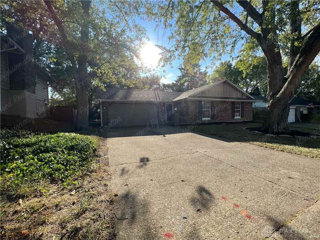 170 Pinecone Dr - Photo 3 of 38