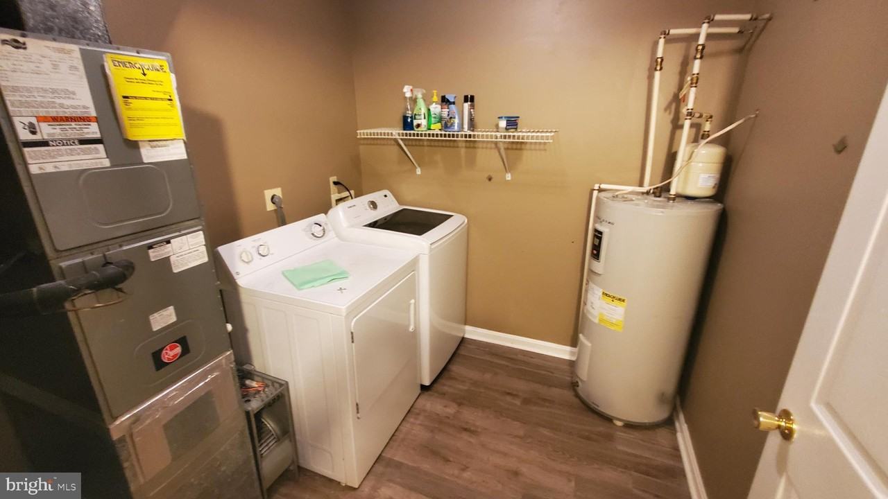 1284 Ox Rd - Photo 3 of 12