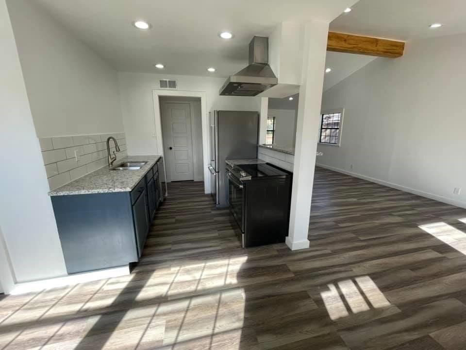 803 Loganwood Ave - Photo 2 of 8