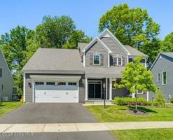 featured image of 27 Julians Way