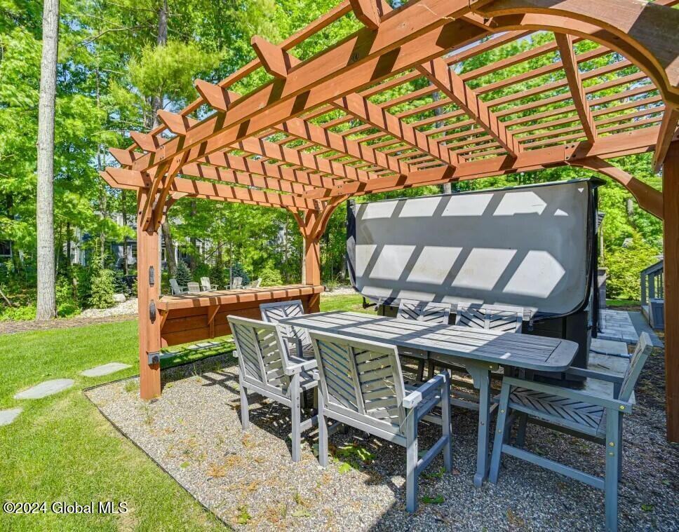 27 Julians Way - Photo 4 of 35