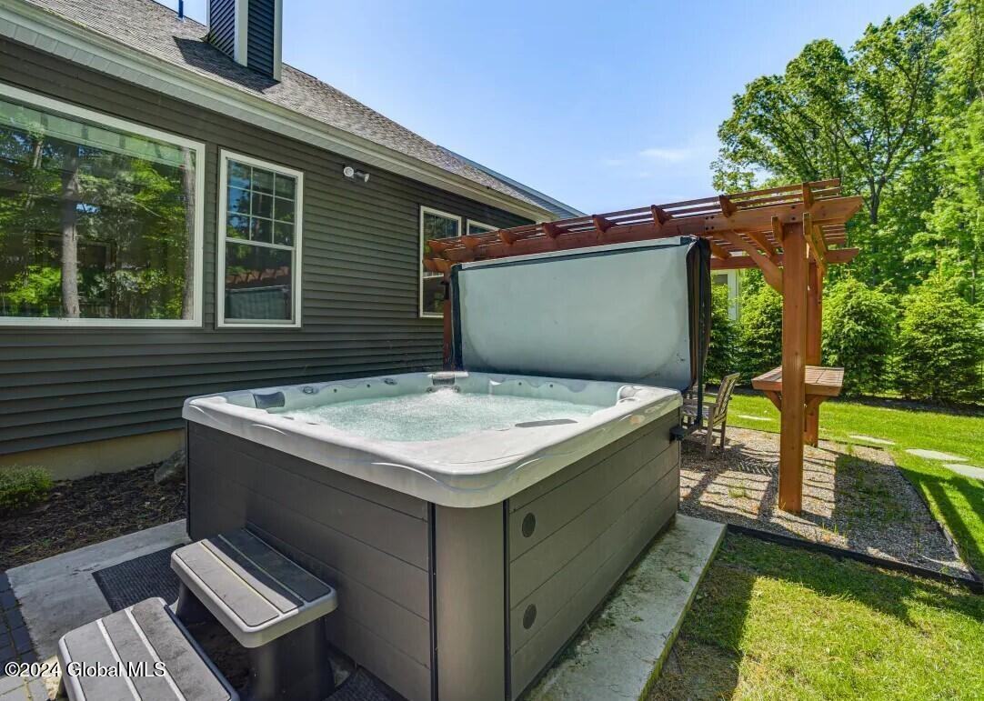 27 Julians Way - Photo 5 of 35