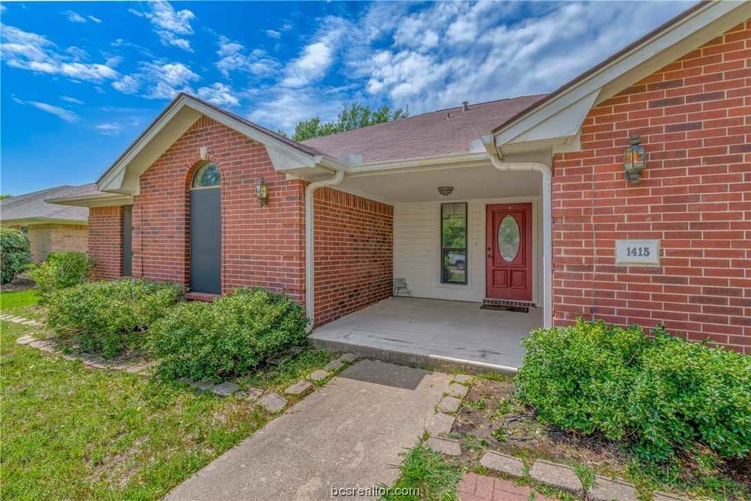 1415 Richland Ct S - Photo 3 of 19