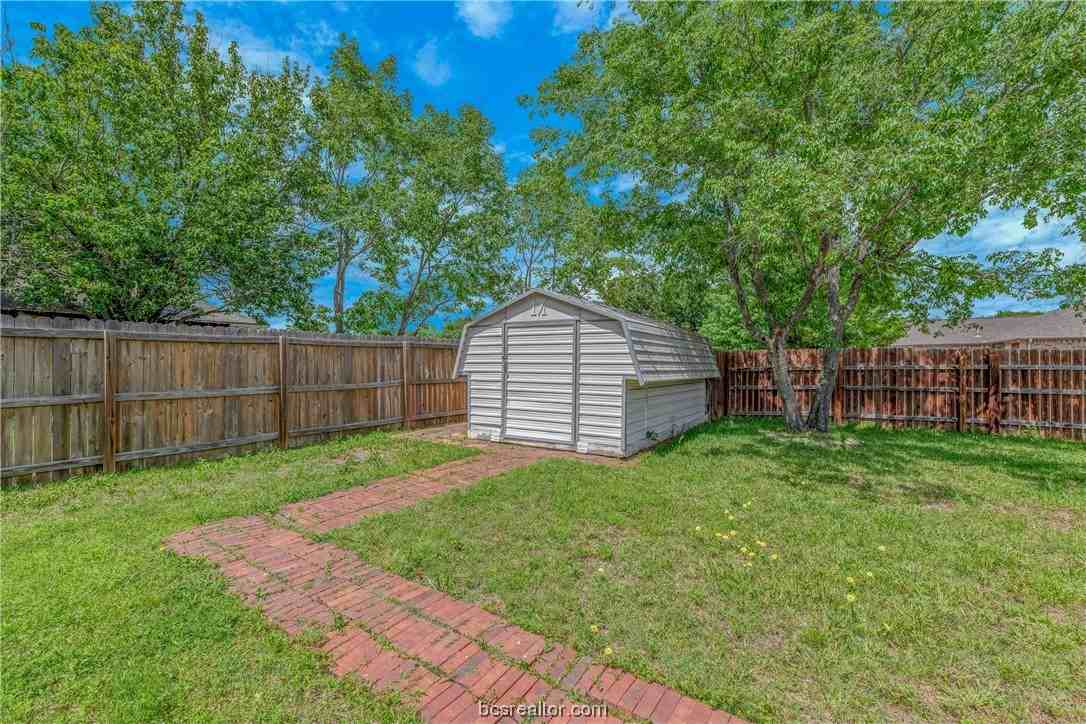 1415 Richland Ct S - Photo 4 of 19