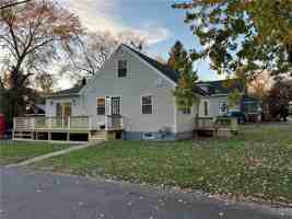 featured image of 201 Norwood Ave