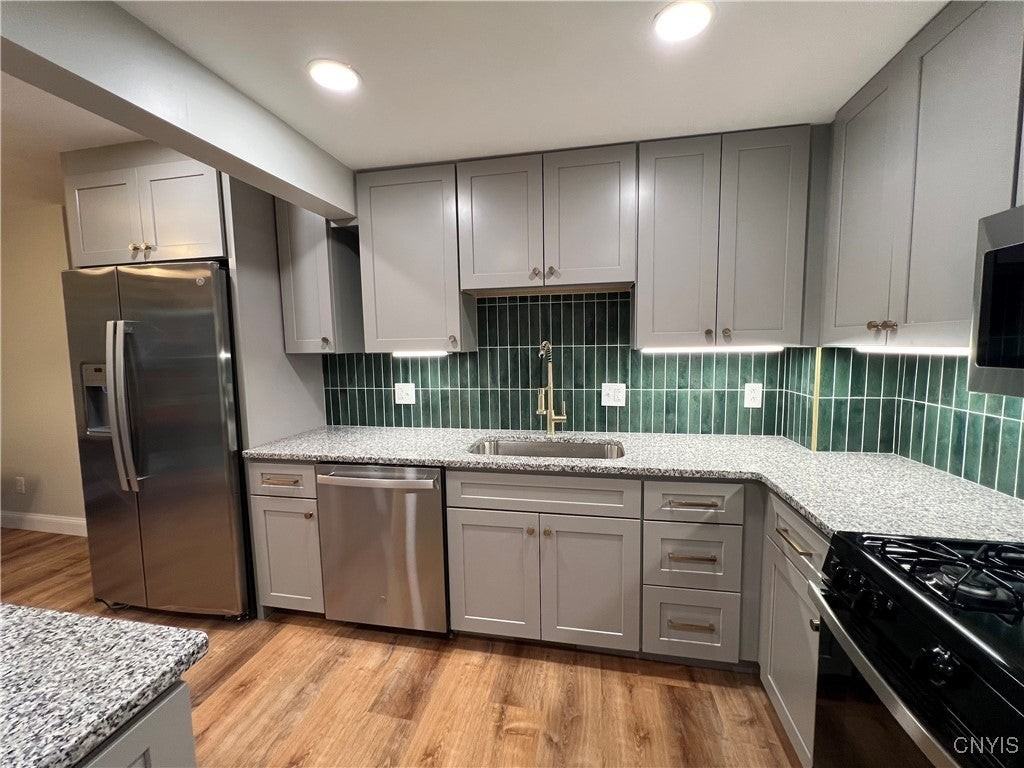 201 Norwood Ave - Photo 5 of 36