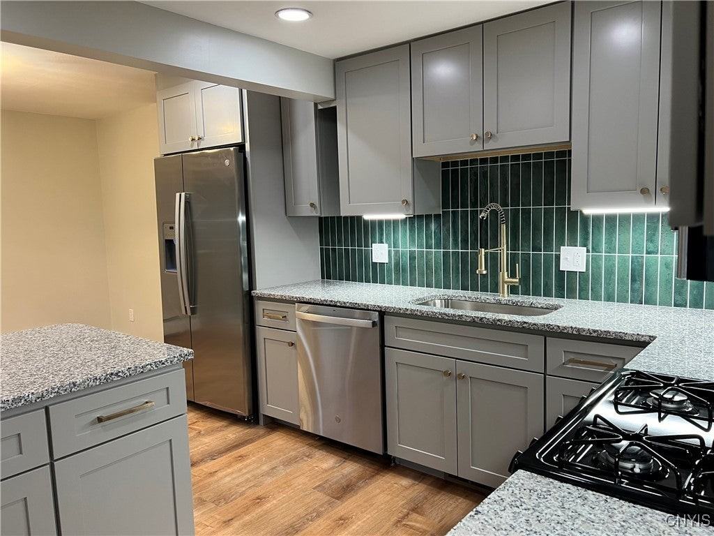 201 Norwood Ave - Photo 6 of 36