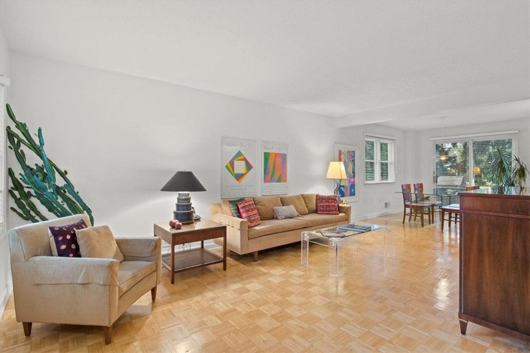 105 Branchwood Ln - Photo 4 of 35