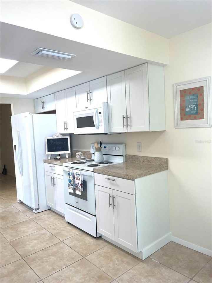 6509 Bowline Dr - Photo 3 of 20