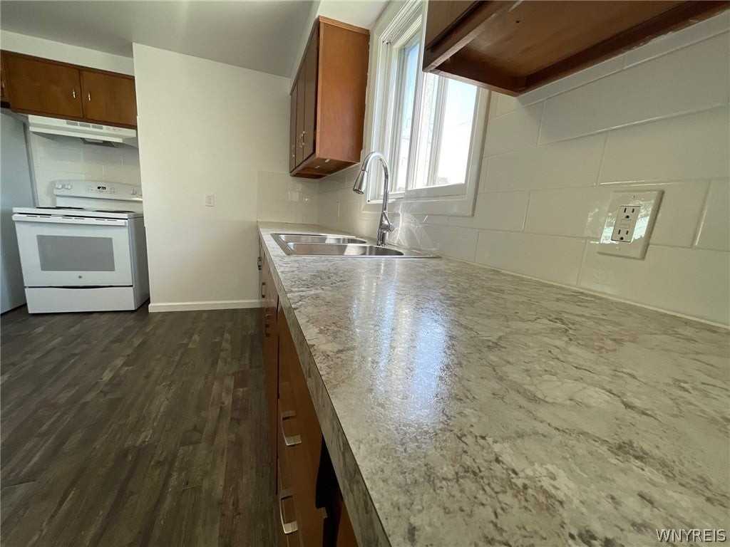 139 Smith Dr - Photo 6 of 20