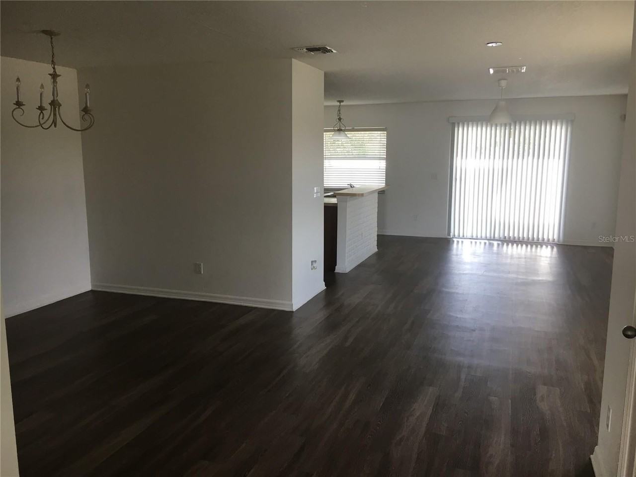 652 Cresting Oak Cir - Photo 5 of 26