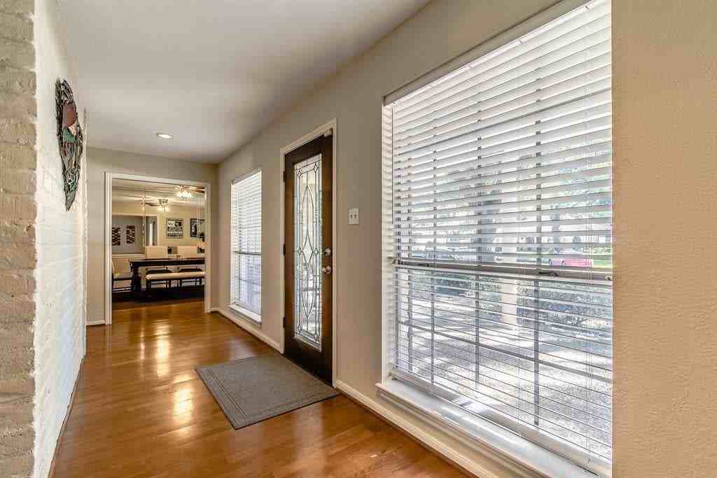 3103 Rockmoor Ct - Photo 3 of 33