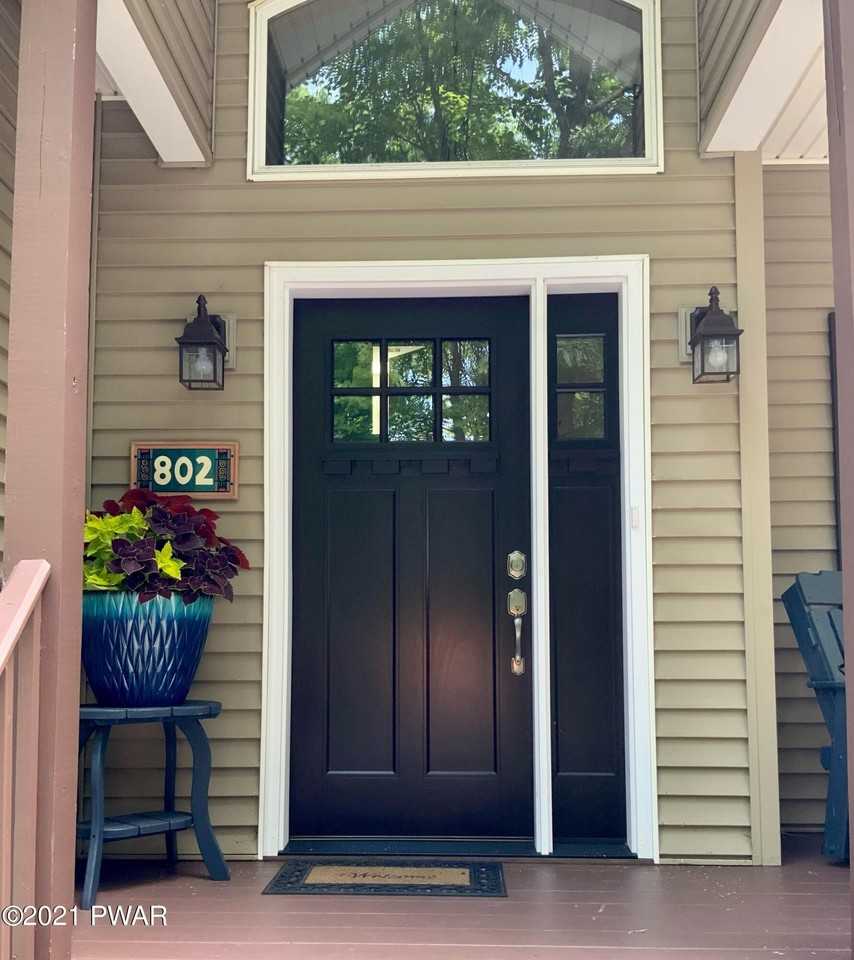 802 Overlook Court - Photo 5 of 50