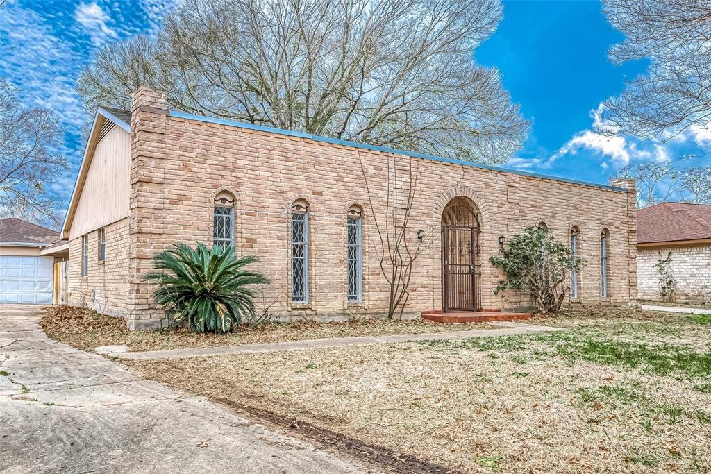 11807 Bandlon Dr - Photo 2 of 44