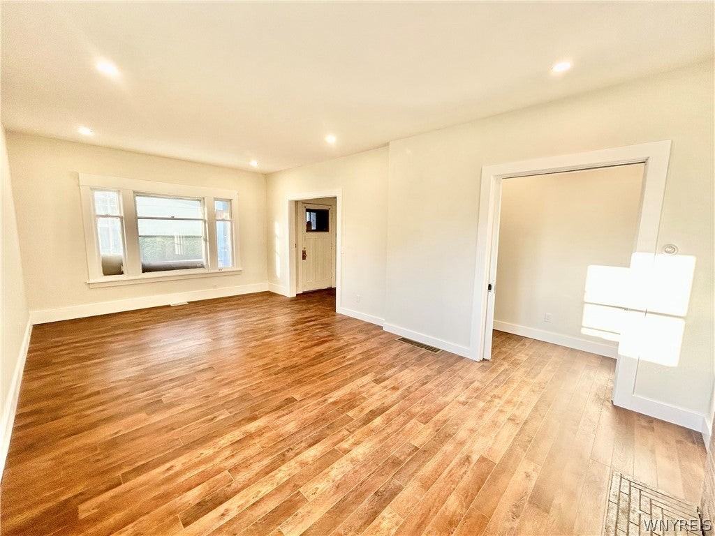 1 Hughes Ave - Photo 5 of 17