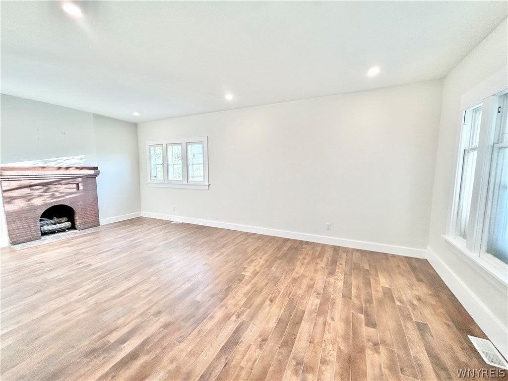 1 Hughes Ave - Photo 7 of 17