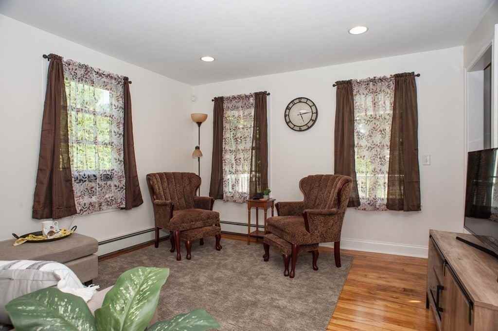 123 N Main St - Photo 6 of 23