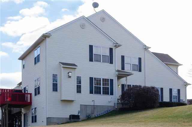 157 Willow Dr - Photo 2 of 22