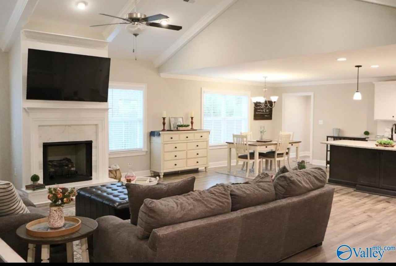 351 Lionel Allen Way - Photo 3 of 15