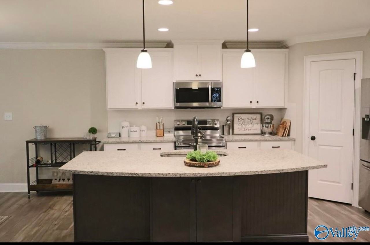 351 Lionel Allen Way - Photo 7 of 15