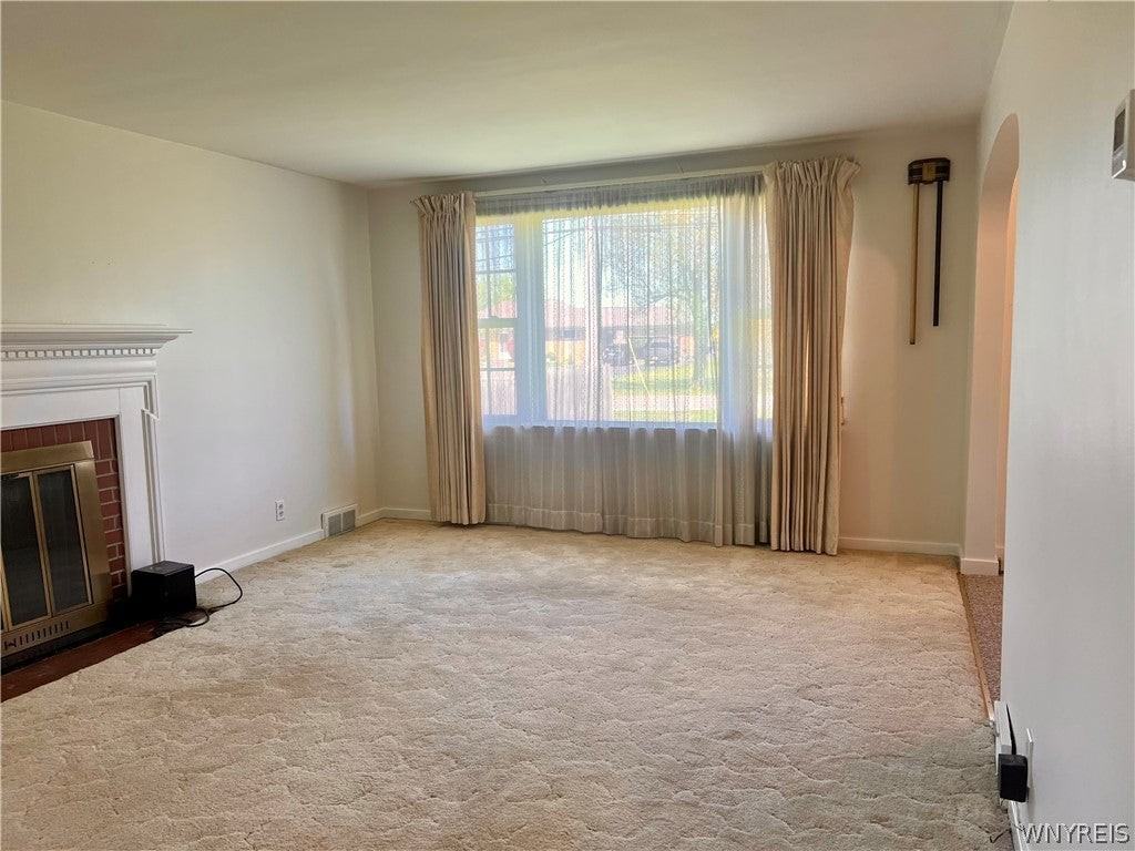 325 Meyer Rd - Photo 4 of 40