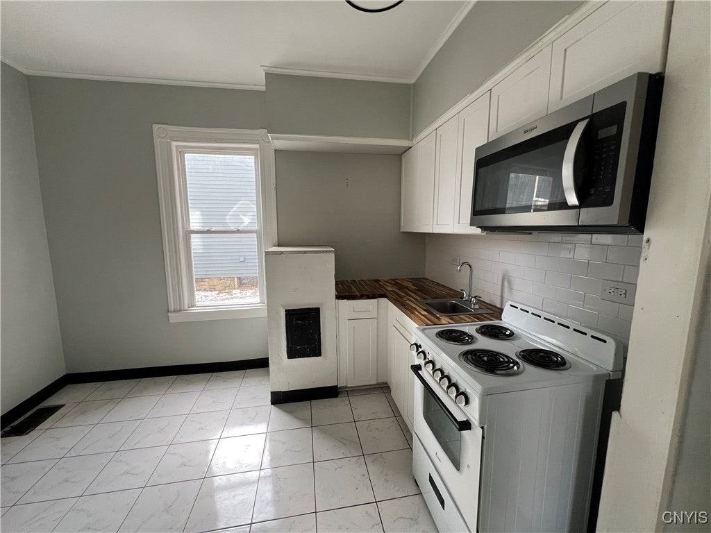 108 5th Ave - Photo 5 of 11