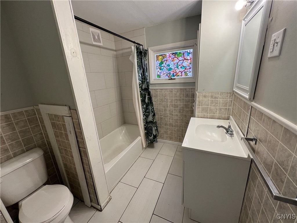 108 5th Ave - Photo 6 of 11