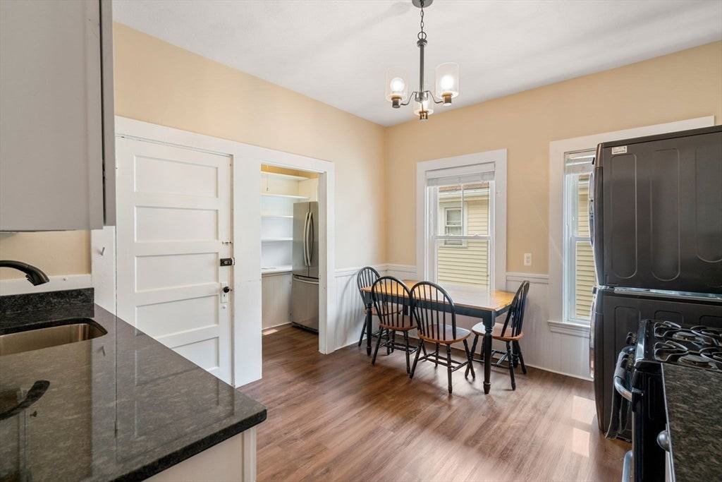 28 Bayard St - Photo 5 of 22