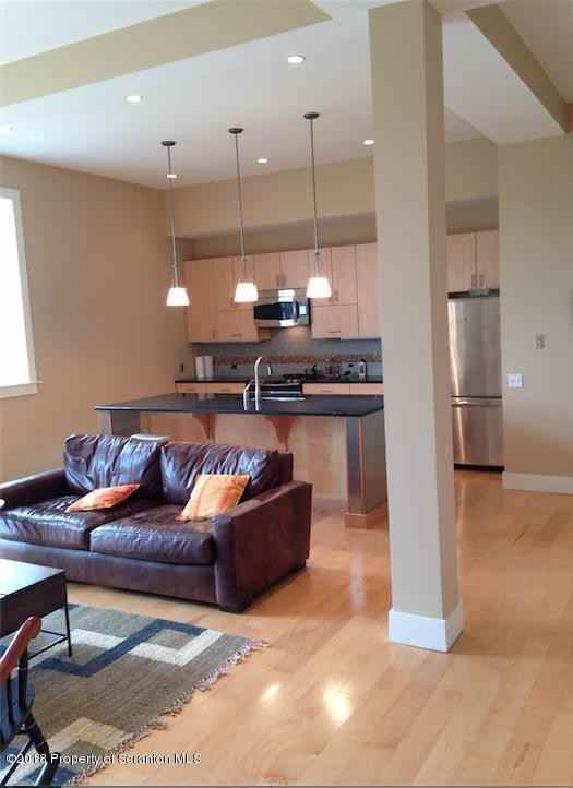 529 Bogart Pl - Photo 2 of 15