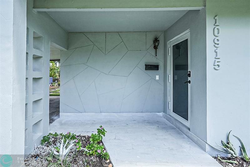 10915 Sw 56th St - Photo 3 of 36