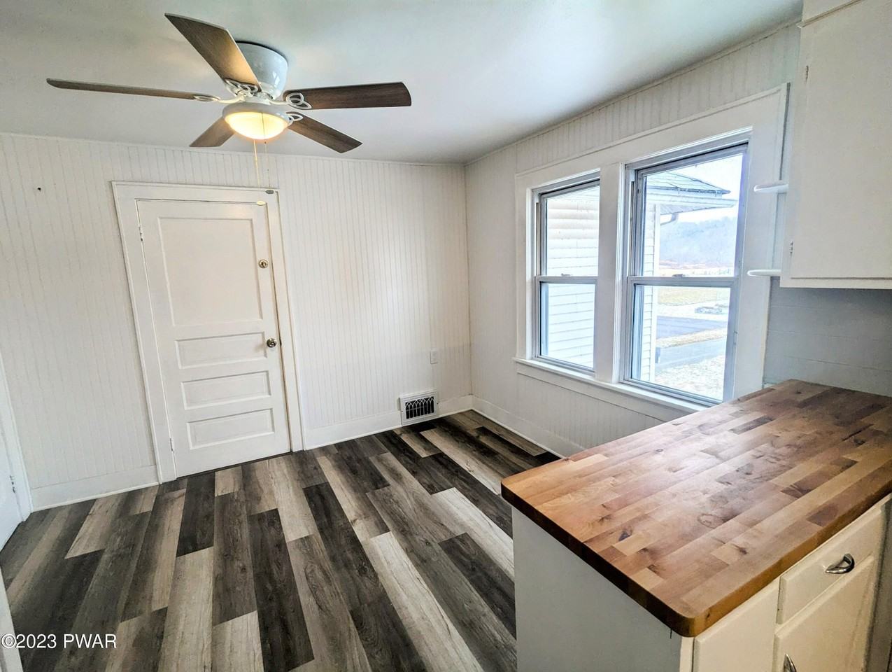 978 Main St - Photo 6 of 16