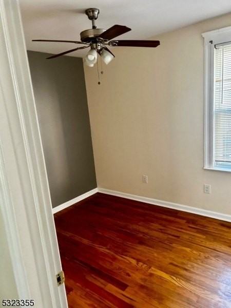 576 Adams Ave - Photo 4 of 16