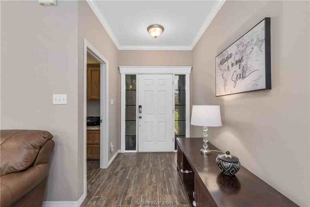 2378 Kendal Green Cir - Photo 2 of 16