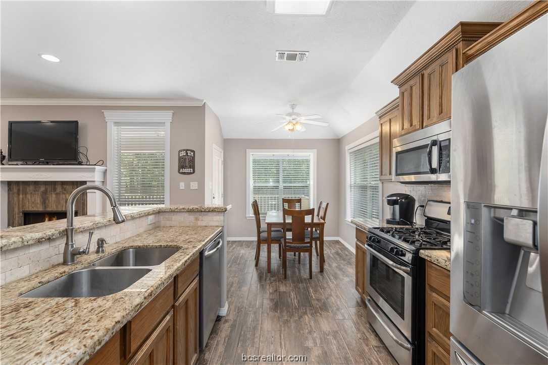 2378 Kendal Green Cir - Photo 6 of 16