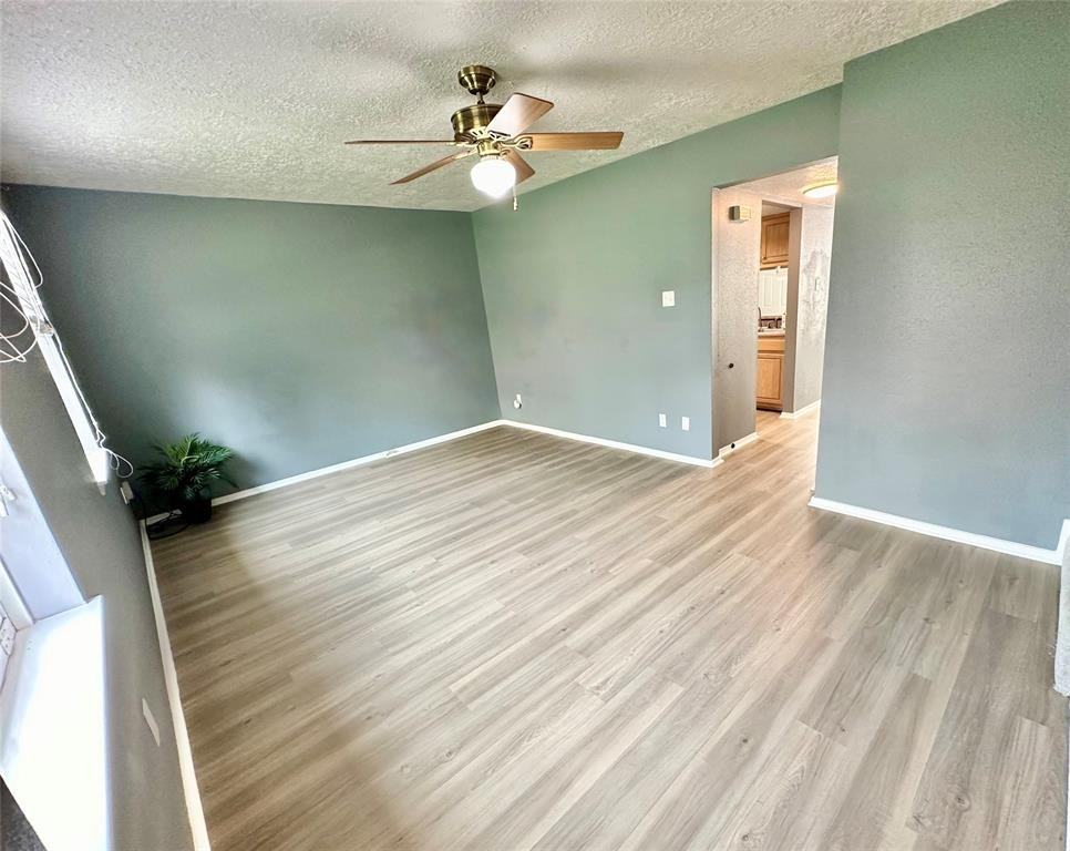 4028 Laura Leigh Dr - Photo 3 of 19