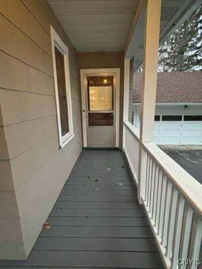 83 Campbell Ave - Photo 3 of 11