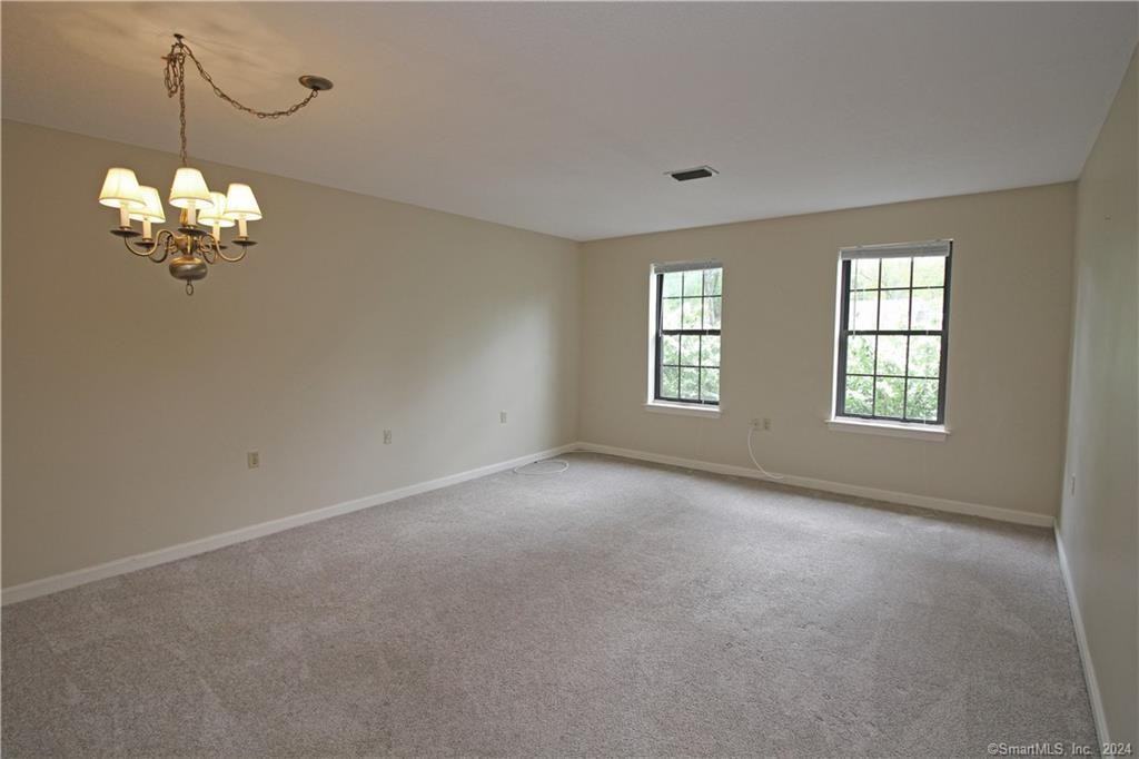 47 Highland St - Photo 3 of 20