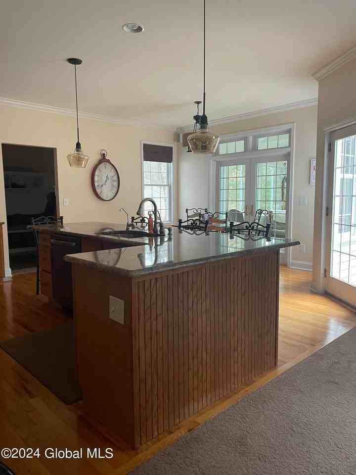 8 Paddington Dr - Photo 4 of 14