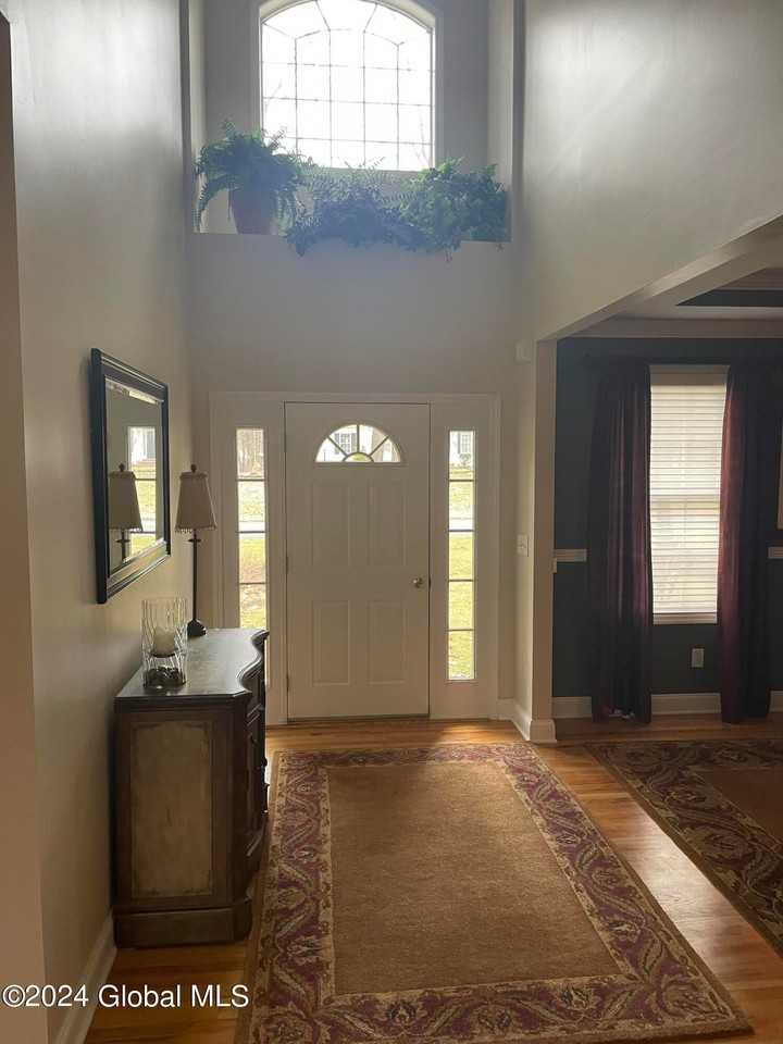 8 Paddington Dr - Photo 5 of 14